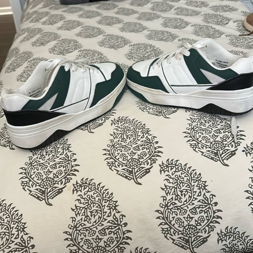 Super cute boys Primark sneakers, worn once!